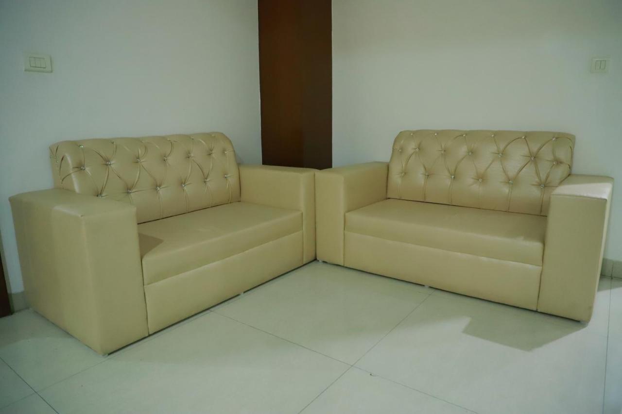 Hotel Parth Inn Ghaziabad Dış mekan fotoğraf