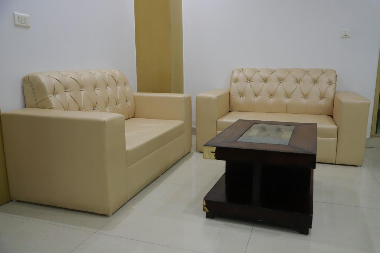 Hotel Parth Inn Ghaziabad Dış mekan fotoğraf