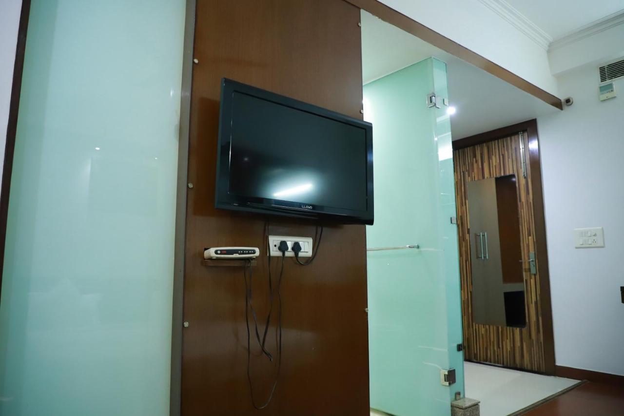 Hotel Parth Inn Ghaziabad Dış mekan fotoğraf
