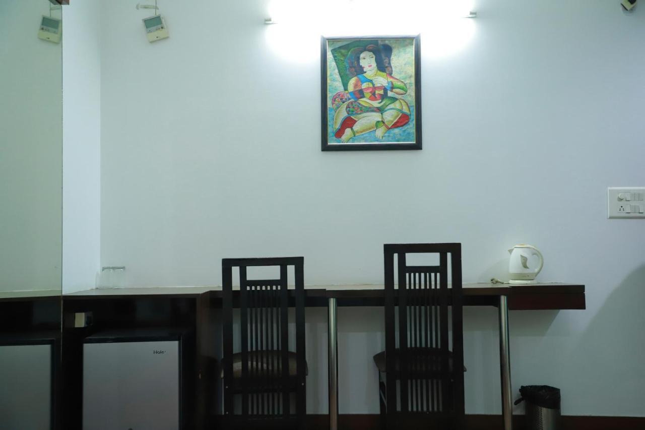 Hotel Parth Inn Ghaziabad Dış mekan fotoğraf