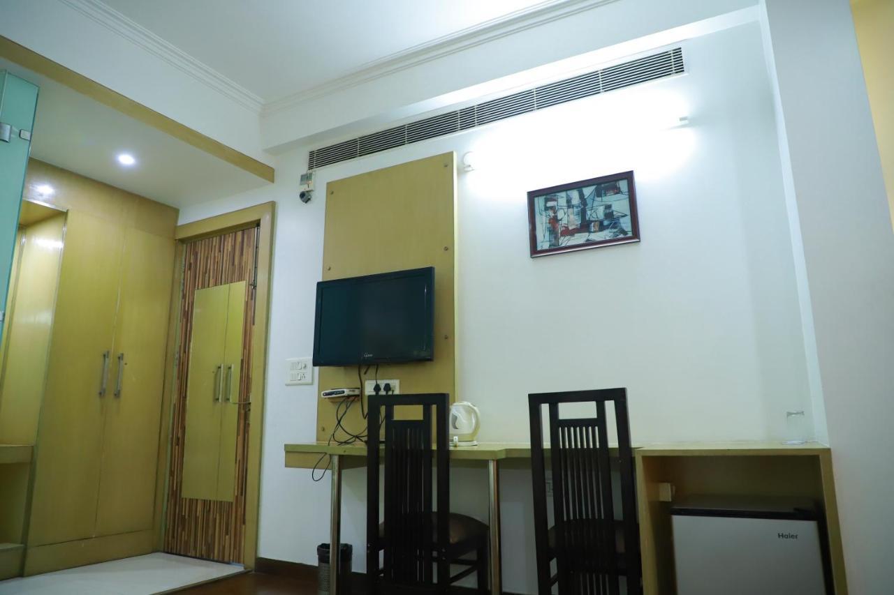 Hotel Parth Inn Ghaziabad Dış mekan fotoğraf