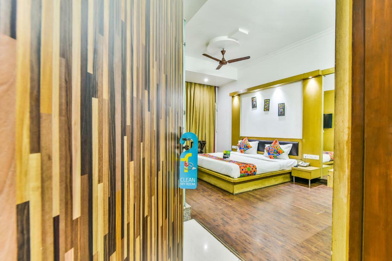 Hotel Parth Inn Ghaziabad Dış mekan fotoğraf