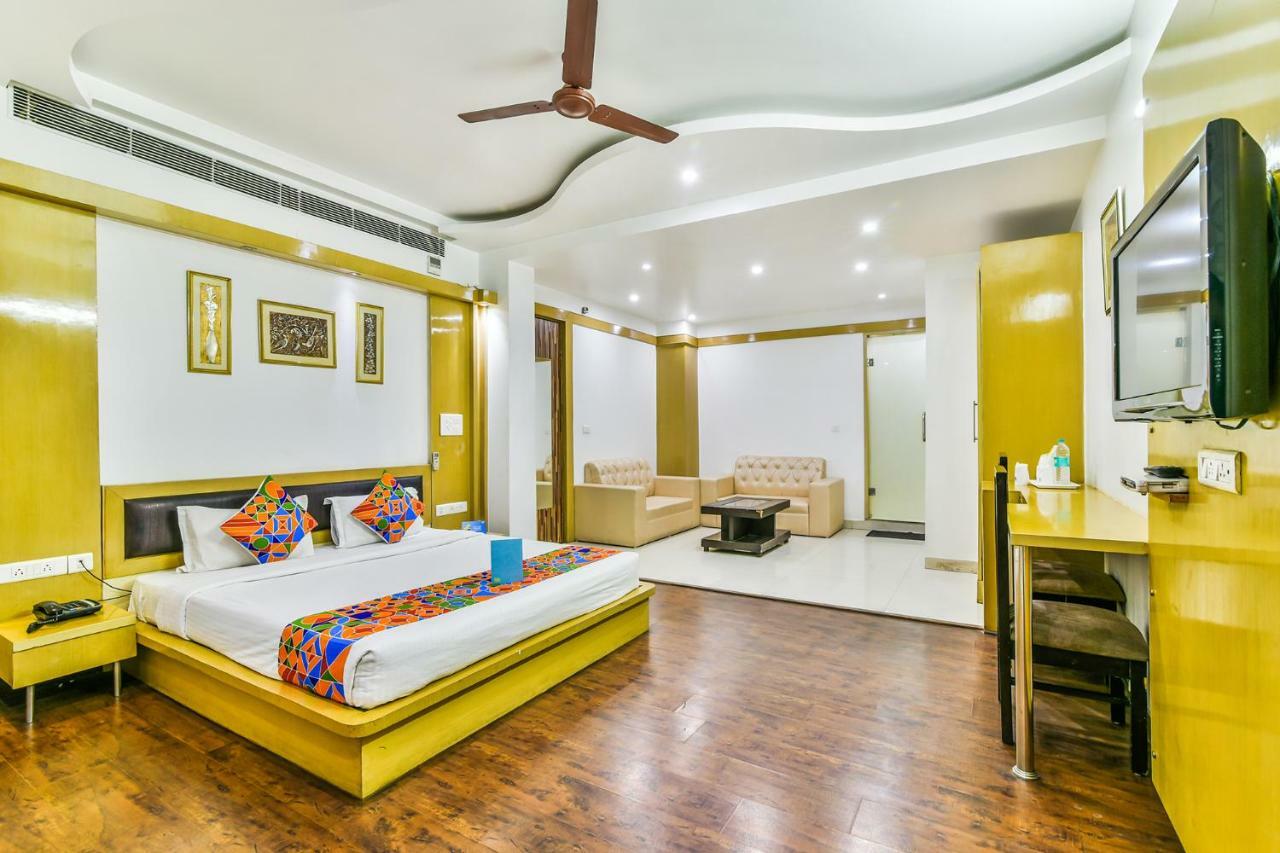 Hotel Parth Inn Ghaziabad Dış mekan fotoğraf