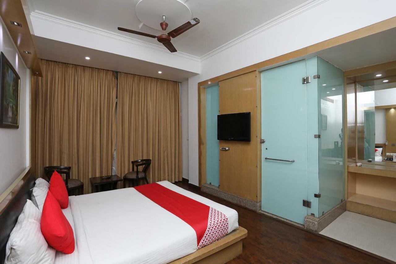 Hotel Parth Inn Ghaziabad Dış mekan fotoğraf